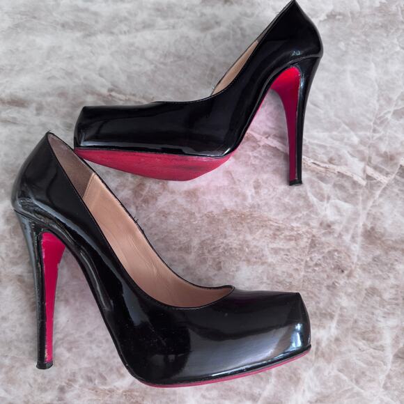 Authentic Christian Louboutin Black Patent Leather High Heeled Pumps size 37 - Picture 4 of 13